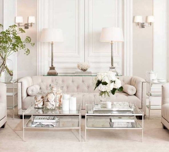 Hampton-Stil – Eleganz des Küstenluxus im modernen Wohnzimmer